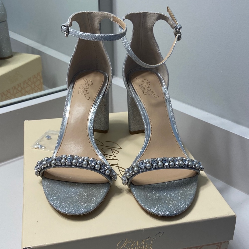 Badgley Mischa Daylann Silver Glittery Rhinestone Women's Size 10 Heels